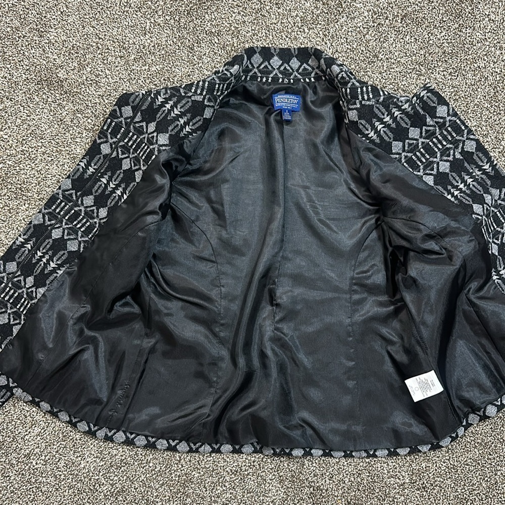 Pendleton virgin wool Aztec houndstooth jacket. Small petite - Picture 7 of 9